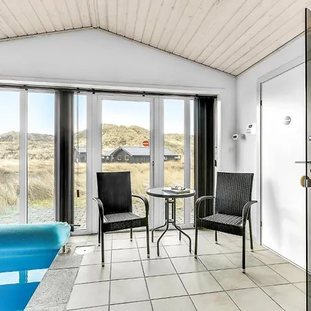 Дом отдыха Lovely In With Sauna *